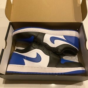 BRAND NEW *NOT WORN* Air Jordan 1 Low White/Royal Blue